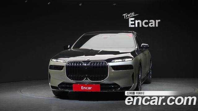 BMW 7 Series G70 740i sDrive Design Pure Excellence - фото 2