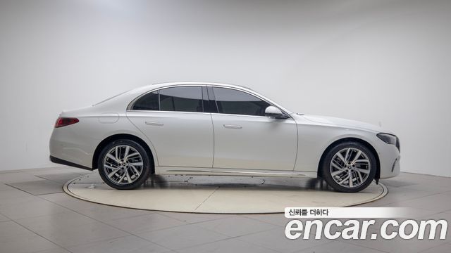 Mercedes-Benz E-Class W214 E220d 4MATIC Exclusive - фото 2