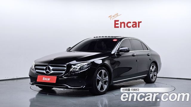 Mercedes-Benz E-Class W213 E300 Avantgarde - фото 0