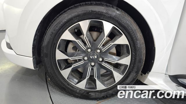 Kia Carnival 4-го поколения Gasoline 9-Seater Hi-Limousine Signature - фото 4