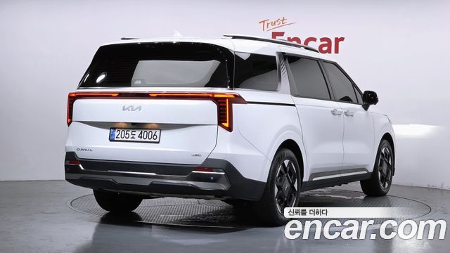 Kia Carnival Новый 4-го поколения HEV 9seater Signature - фото 1