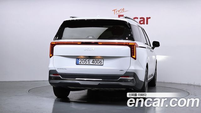 Kia Carnival Новый 4-го поколения HEV 9seater Signature - фото 3
