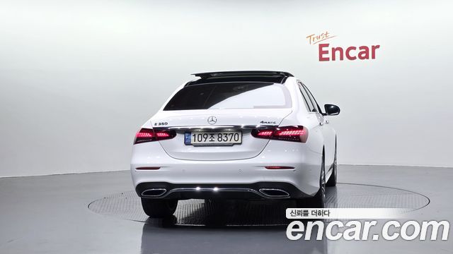 Mercedes-Benz E-Class W213 E350 4MATIC AMG Line - фото 3
