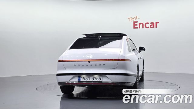 Hyundai Grandeur GN7, гибрид Calligraphy - фото 3
