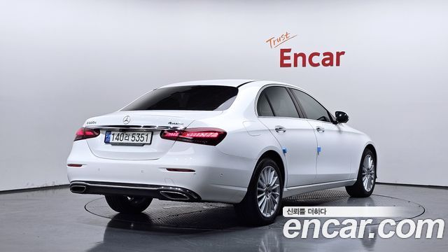 Mercedes-Benz E-Class W213 E220d 4MATIC Exclusive - фото 1