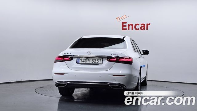 Mercedes-Benz E-Class W213 E220d 4MATIC Exclusive - фото 3