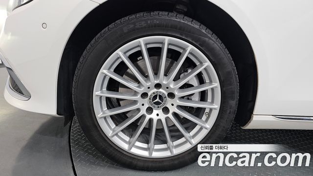 Mercedes-Benz E-Class W213 E220d 4MATIC Exclusive - фото 4