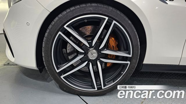 Mercedes-Benz E-Class W213 E63 AMG 4MATIC+ - фото 4