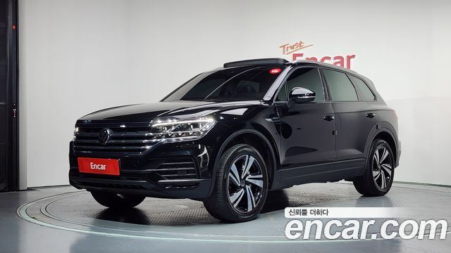 Volkswagen Touareg 3-го поколения 3.0 TDI Premium - фото 0