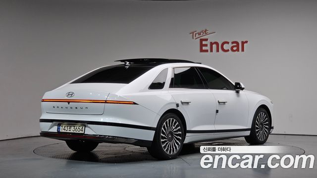 Hyundai Grandeur GN7, гибрид Calligraphy - фото 1
