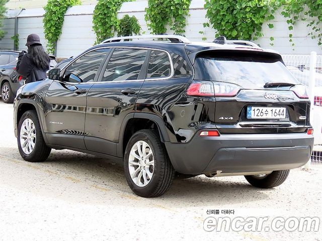 Jeep Cherokee KL 2.4 Longitude High AWD - фото 2