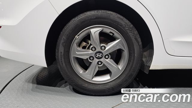 Hyundai Avante AD 1.6 GDI Smart - фото 4