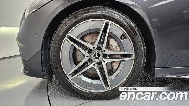 Mercedes-Benz C-Class W206 C200 AMG Line - фото 4
