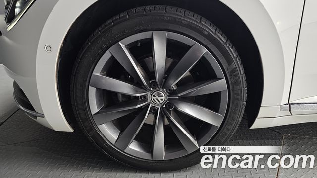 Volkswagen Arteon 2.0 TDI Presige 4Motion - фото 4