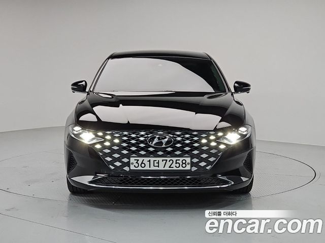 Hyundai Grandeur Новый IG, гибрид Exclusive - фото 1