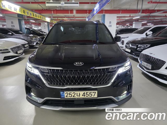 Kia Carnival 4-го поколения 9-Seater Signature - фото 1