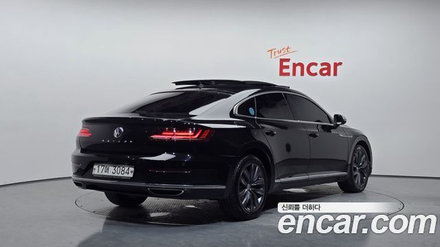 Volkswagen Arteon 2.0 TDI Premium - фото 0