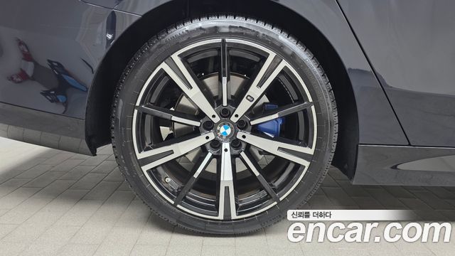 BMW 5 Series G60 530i xDrive M Sport - фото 3