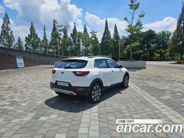 Kia Stonic 1.4 Prestige - фото 2
