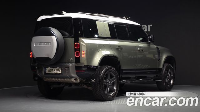 Land Rover Defender L663 110 P300 X-Dynamic SE - фото 1