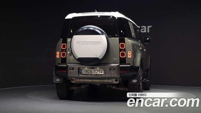 Land Rover Defender L663 110 P300 X-Dynamic SE - фото 3