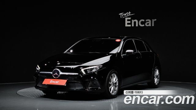 Mercedes-Benz A-Class W177 A220 Hatchback - фото 0