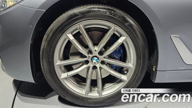 BMW 5 Series G30 530i M Sport Package Plus - фото 4