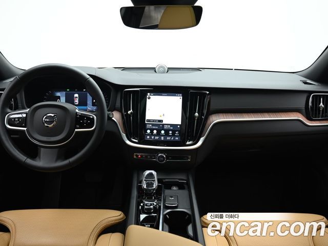 Volvo V60 Cross Country 2-го поколения B5 Ultimate AWD - фото 4