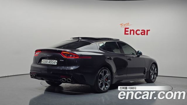 Kia Stinger 2.0 Turbo AWD Platinum - фото 0