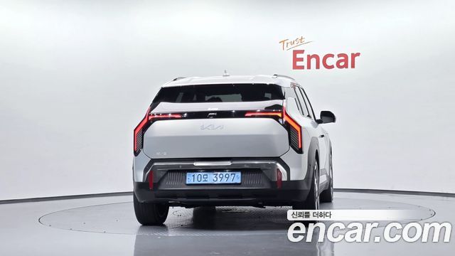 Kia EV3 Long Range 2WD Earth - фото 3