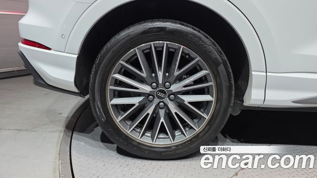 Audi Q3 F3 35 TDI Quattro Premium - фото 4