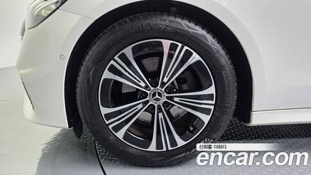 Mercedes-Benz E-Class W214 E200 Avantgarde - фото 4
