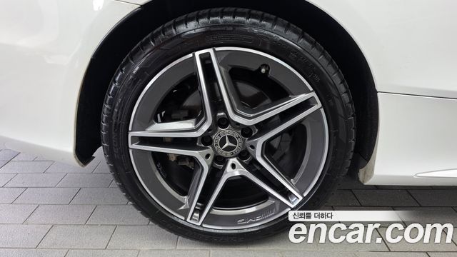 Mercedes-Benz C-Class W205 C200 Coupe - фото 4