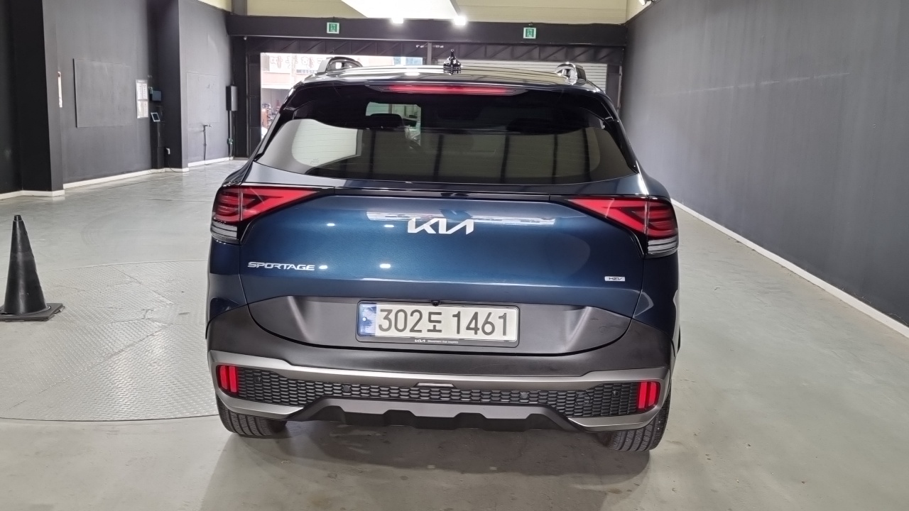 Kia Sportage 5-го поколения, гибрид Signature Gravity 2WD - фото 3