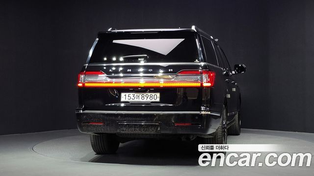 Lincoln Navigator 4-го поколения 3.5L - фото 3