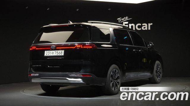 Kia Carnival 4-го поколения Diesel 9-Seater Signature - фото 1