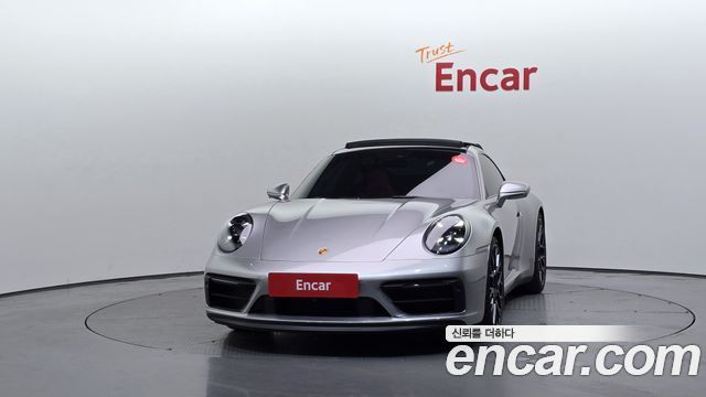 Porsche 911 Carrera 4 GTS - фото 2