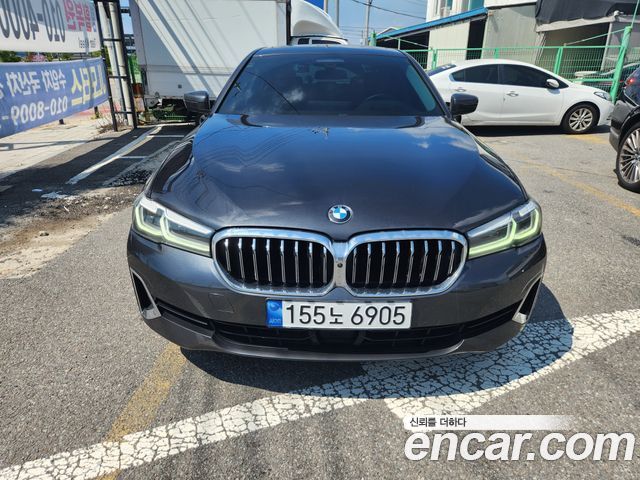 BMW 5 Series G30 530i Luxury - фото 0