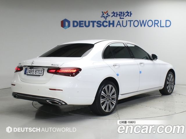Mercedes-Benz E-Class W213 E350 4MATIC Exclusive - фото 1