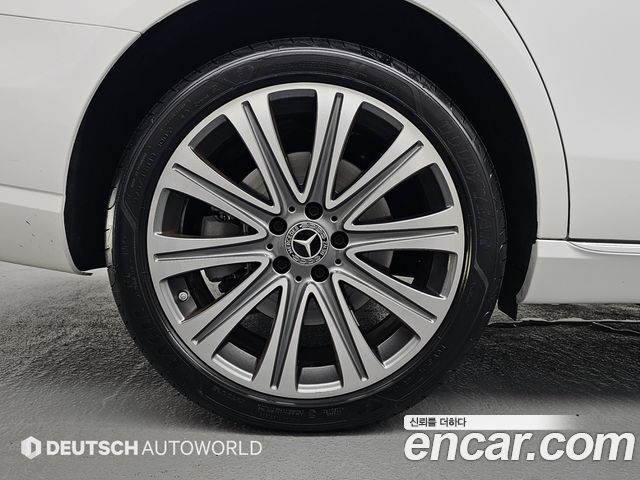 Mercedes-Benz E-Class W213 E350 4MATIC Exclusive - фото 4