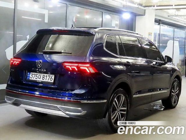 Volkswagen Tiguan Allspace 2.0 TSI Prestige - фото 3