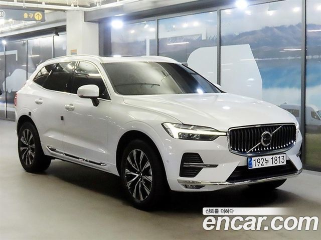 Volvo XC60 2-го поколения B5 Ultimate Bright - фото 0