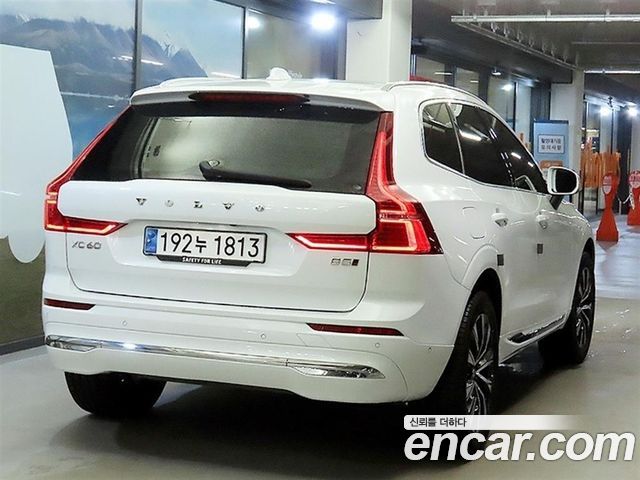 Volvo XC60 2-го поколения B5 Ultimate Bright - фото 2