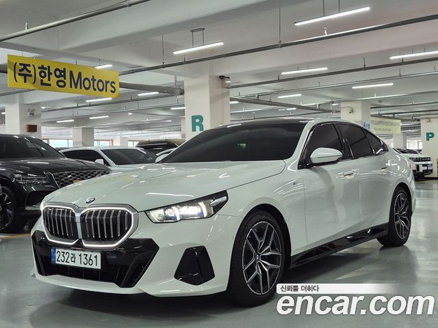 BMW 5 Series G60 520i M Sport - фото 0