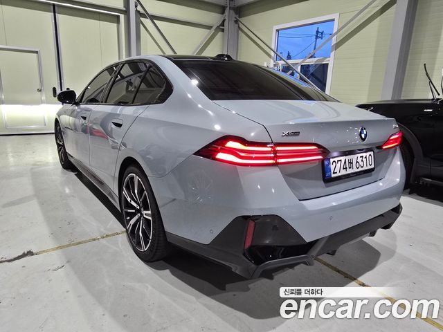 BMW 5 Series G60 530i xDrive M Sport - фото 1