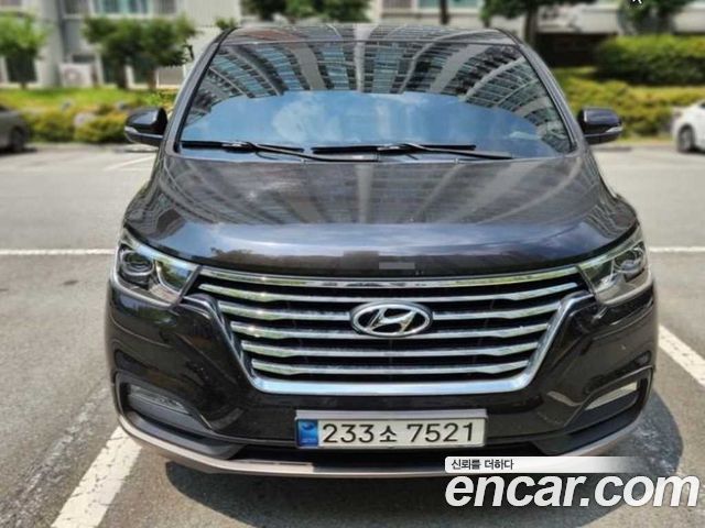 Hyundai Starex New 4WD Urban 9-Seater Exclusive - фото 0