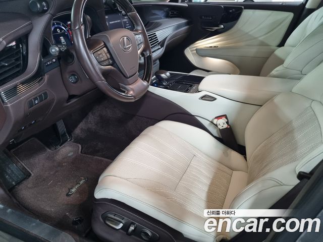 Lexus LS 500 3.5 Platinum AWD - фото 4
