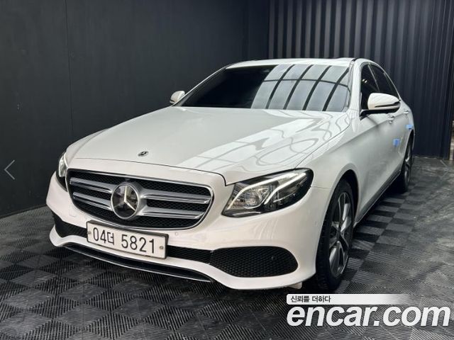 Mercedes-Benz E-Class W213 E300 4MATIC Avnatgarde - фото 0