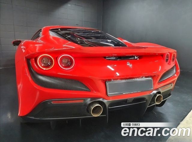 Ferrari F8 Tributo 3.9 V8 - фото 3