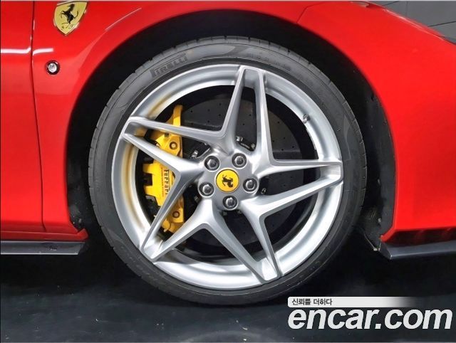 Ferrari F8 Tributo 3.9 V8 - фото 4